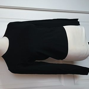 NWOT BLACK FITTED KNIT TOP LONG SLEEVE CREW NECK SMALL WOMENS SMALL